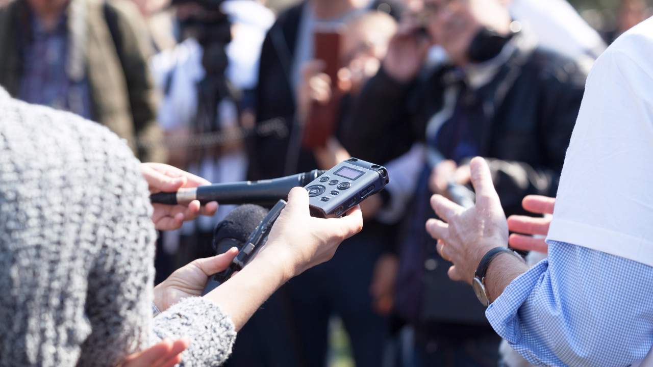 How to Make a Press Kit and Increase Your Media Coverage